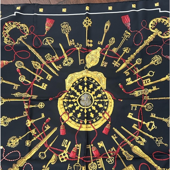 Rare Hermes Paris France Les Cles "The Keys" Key & Tassel Motif 100% Silk Scarf - Picture 2 of 7
